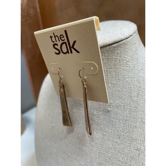 NWT The Sak Gold Lightly Hammered Bar Dangle Earrings‎ - Picture 4 of 4